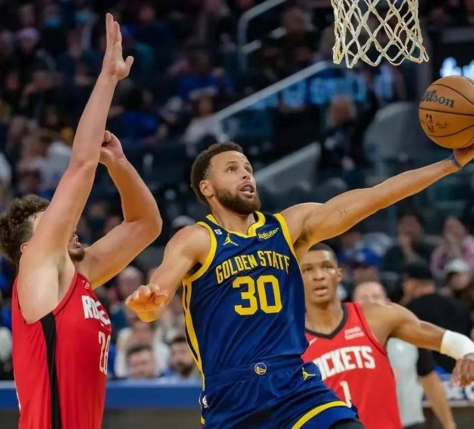 九游体育官方网站-库里连续十场比赛得分超过关键助攻，勇士挑战极限！的简单介绍